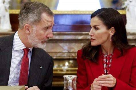 Letizia con king Felipe VI en actos oficiales