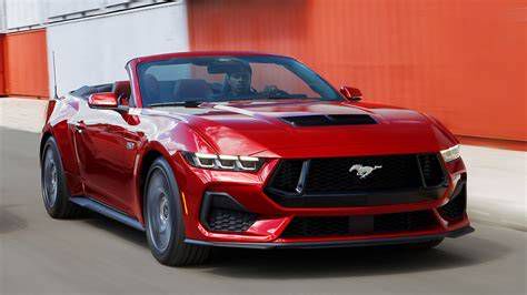 Ford Mustang Coupe y Convertible