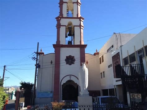 Santuario Nuestra Señora del Sagrado Corazón en Chaclacayo - fachada y plano del complejo