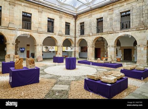 Claustro renacentista del Museo Diocesano Regina Coeli