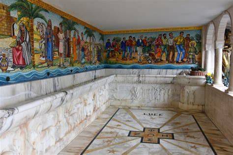 Fuente de agua milagrosa en el Santuario de Collevalenza