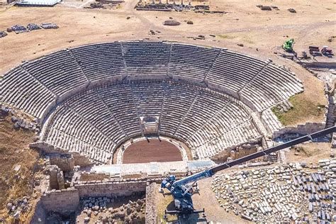 Ruinas de Laodicea y su teatro