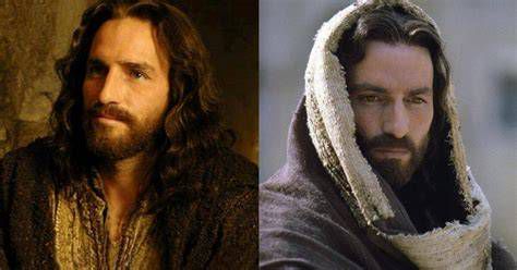 Jim Caviezel interpretando a Jesús en escenas icónicas de La Pasión de Cristo