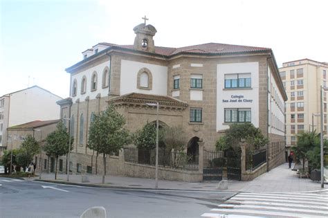 fachada y acceso principal del colegio San José de Cluny