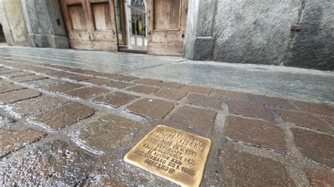 Piedras de Escándalo (pietre di inciampo) en las calles de Roma