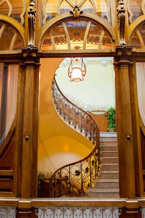 Interior de la Casa-Museo de la Cofradía con imágenes y enseres procesionales