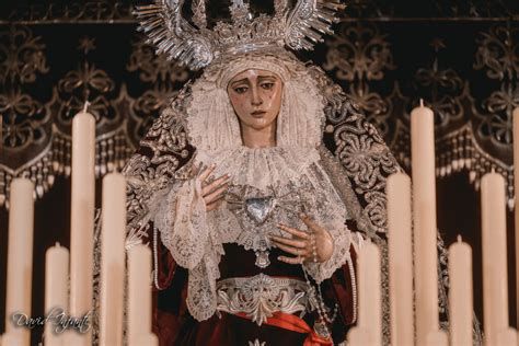 Vírgen de los Dolores Coronada en su paso de palio