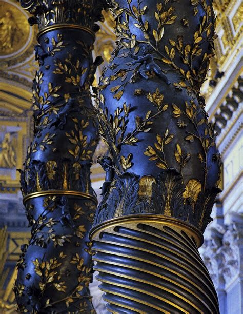 Detalle con follaje y abejas del baldaquino