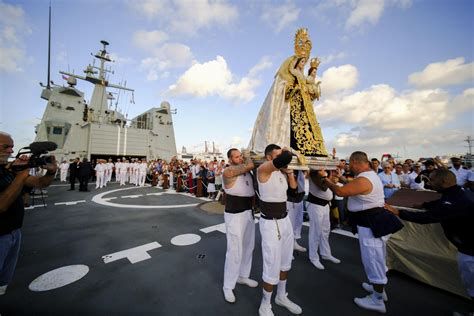 procesión marítima de la Virgen del Carmen