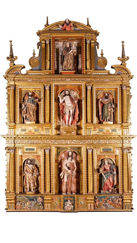 detalle escultórico de Cristo y apóstoles en un retablo barroco