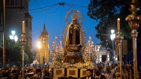 Fotografía de la procesión y celebración de la Virgen del Rosario en Cartajima