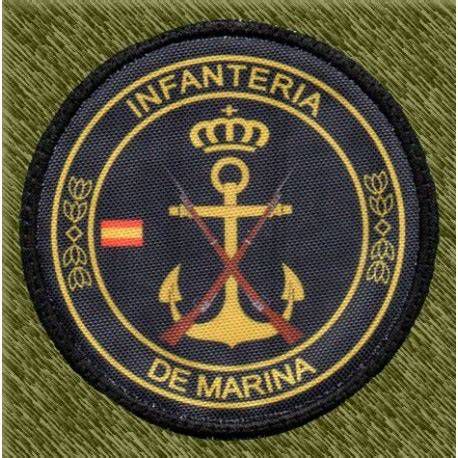 Uniformes y emblemas de la Infantería de Marina (ejemplos históricos y actuales)