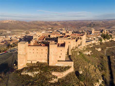 Maqueta tridimensional del Castillo-Parador de Sigüenza en escala 1:1000