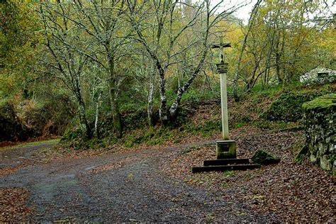 Cruceiro junto a la ermita de San Alberto en Baamonde (Lugo)