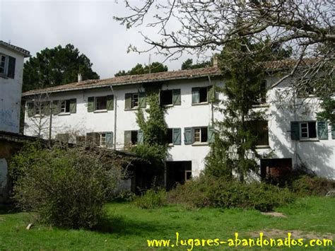 fachada y pasillos abandonados del sanatorio de Agramonte