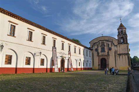 fachada y planta del colegio jesuita de Fregenal de la Sierra