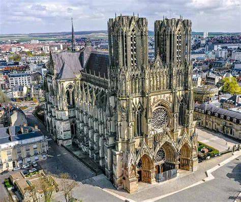 catedral de Reims y bautismo de Clodoveo