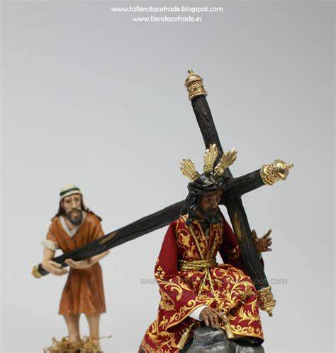Detalle de las potencias y anagrama CRISTO DE LAS TRES CAÍDAS