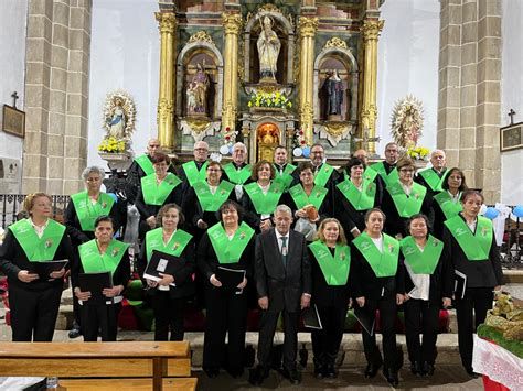 Imagen de la presentación en Lumbrales con el coro