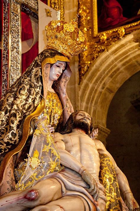 Iconografía de la Virgen de las Angustias y Arma Christi