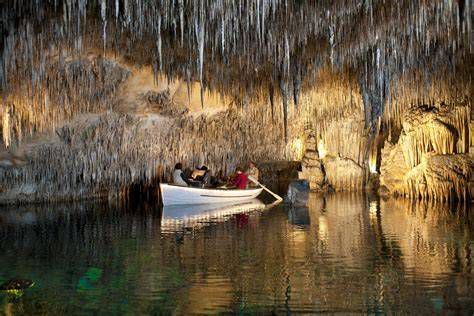 Cuevas del Drach y paseo en barco por el lago Martel