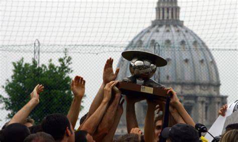 Clericus Cup partido de fútbol en el Vaticano