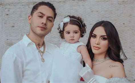 Kimberly Loaiza y Juan de Dios Pantoja con sus hijos (foto familiar)