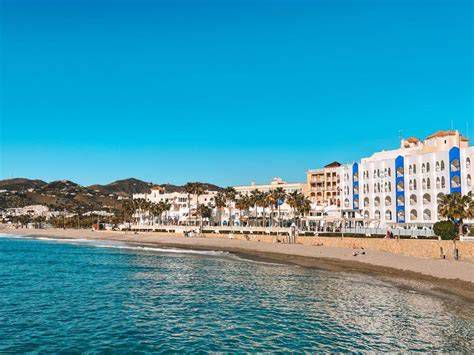 Hotel en primera línea con centro de buceo y salida a la playa