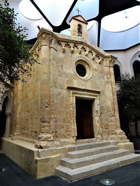 Vista exterior de la capilla Sant Pau del Seminari en Tarragona
