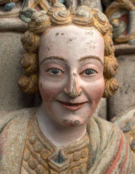 Detalle del Pórtico de la Gloria con la sonrisa del Profeta Daniel