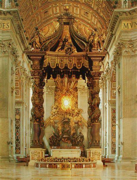 Interior de la Basílica de San Pedro: baldaquino y Cátedra de Bernini iluminados