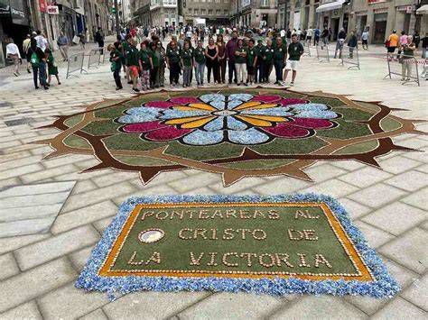 Alfombra floral en Porta do Sol por la celebración del Cristo de la Victoria